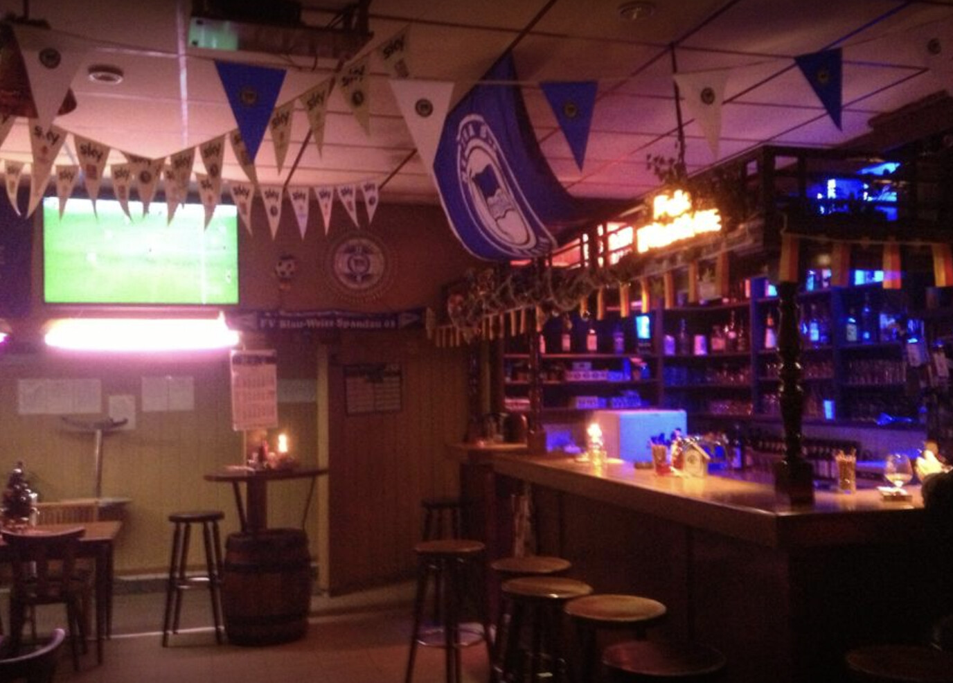 SKY Sportsbar Bierstübchen Sportkneipen in Berlin DAZN bar finder