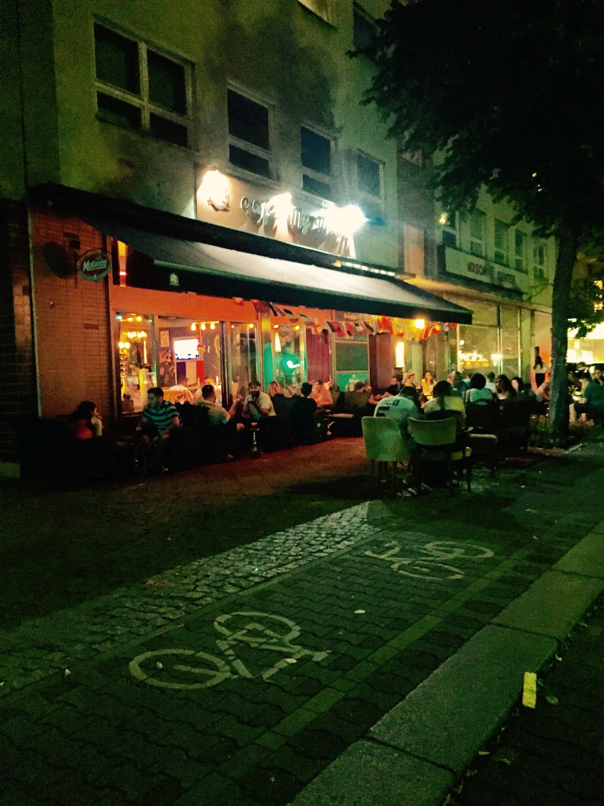 Ceylan Cafe Sportkneipen in Berlin DAZN bar finder