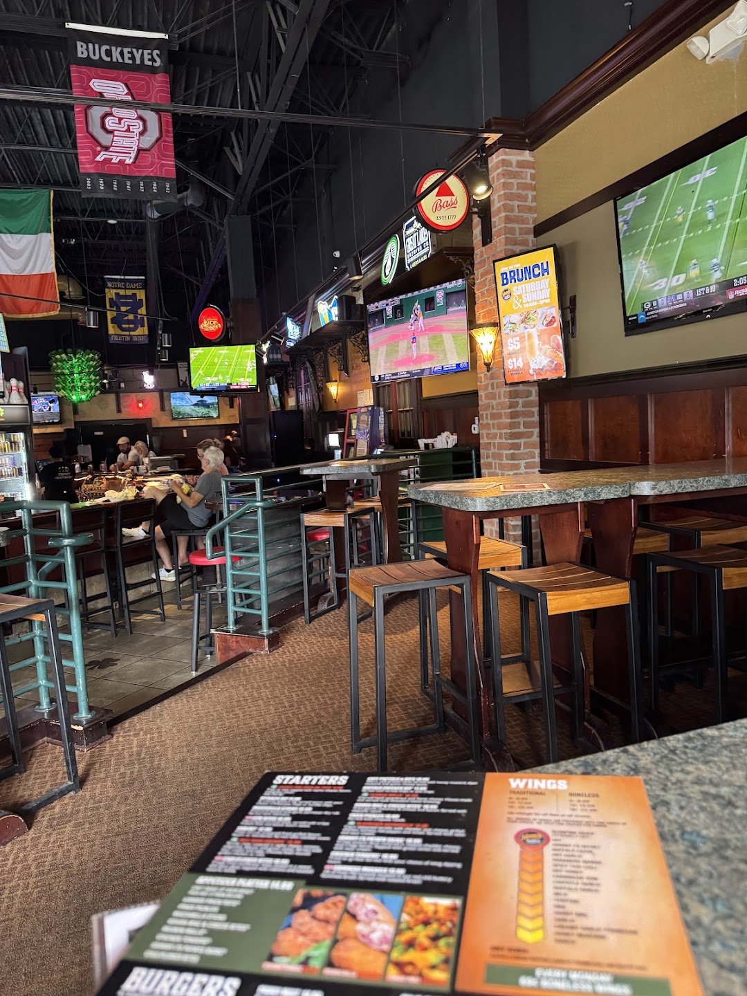 Johnny Js Pub & Grille @ Springfield | Sports Bar in Akron