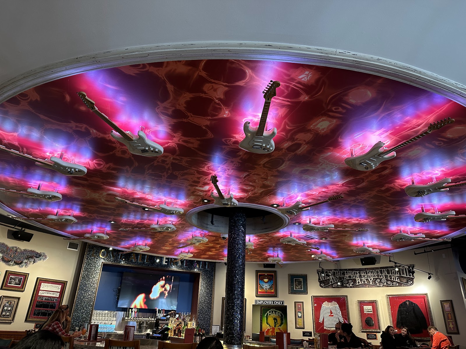 Hard Rock Cafe @ San Francisco | Sports Bar in San Francisco