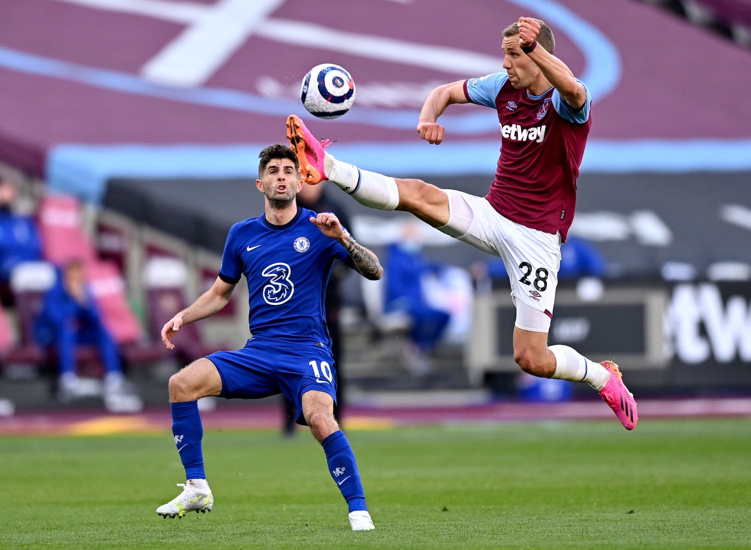 Soucek and Christian Pulisic - Premier Leauge - West Ham v Chelsea